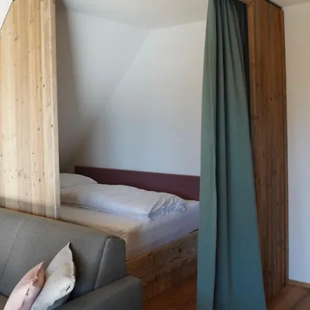 Chalet1500 Apartment Gerlitzen - Ski In - Ski Out! Kanzelhohe