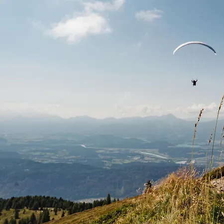Chalet1500 Gerlitzen - In-ski Out! *